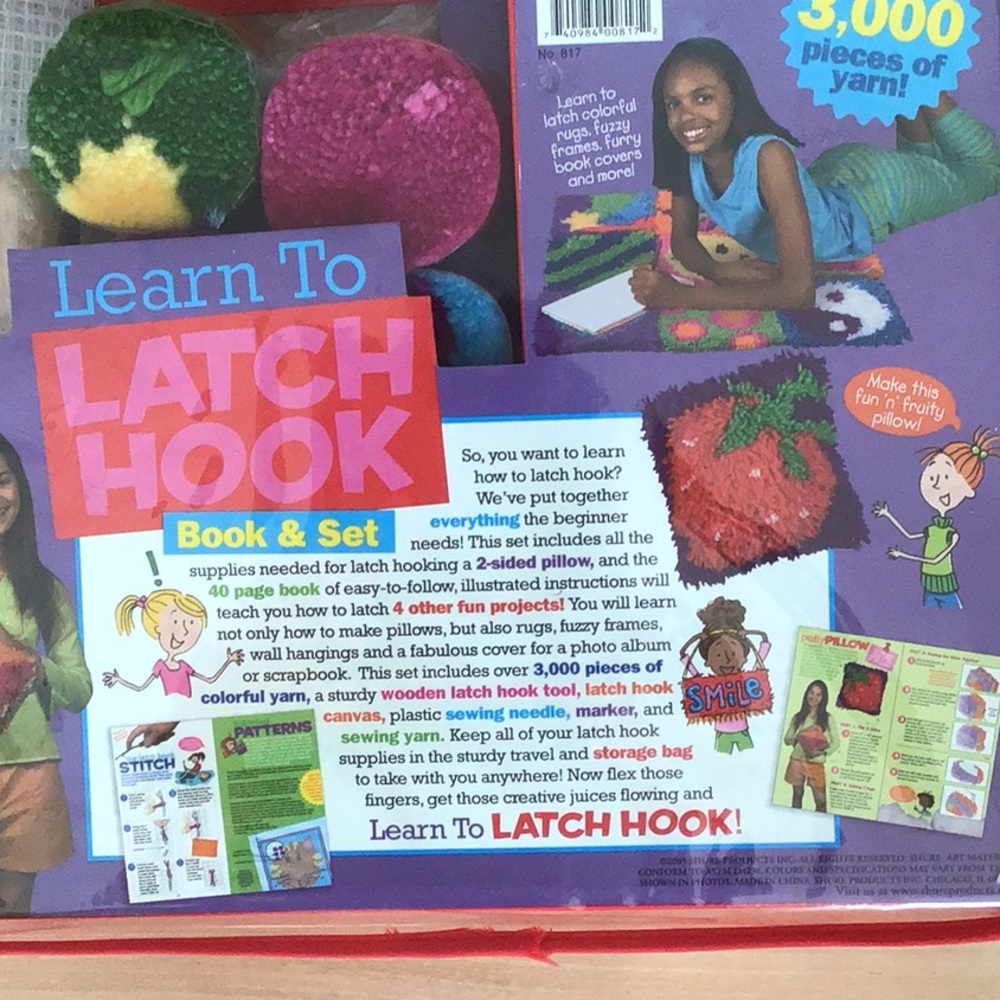 Latch Hook Book & Set - Picture 9 of 16